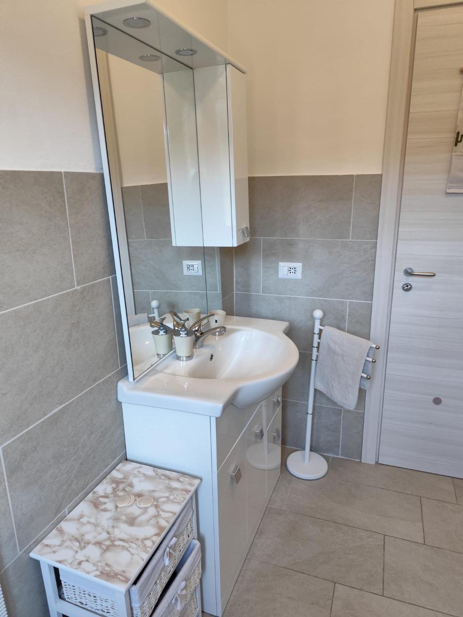 Residenza Tiziana Apartment Luino Exterior photo